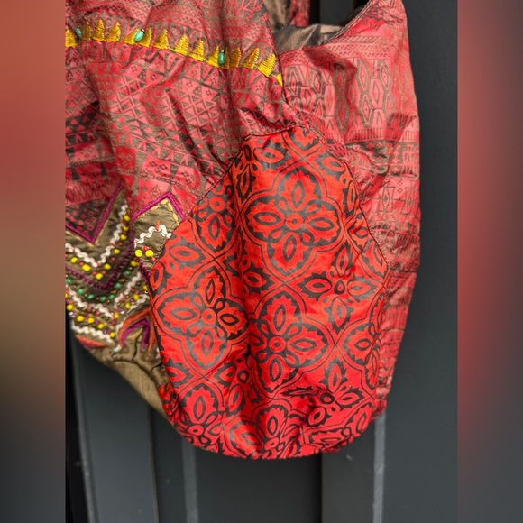 Kavita Bhartia ethnic hobo handbag - Picture 14 of 14